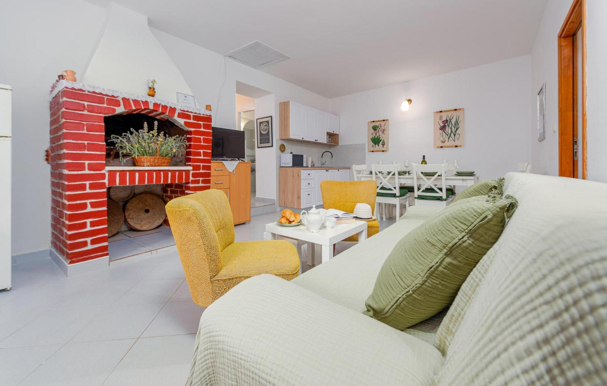Beautiful Home In Novalja With Wifi Экстерьер фото
