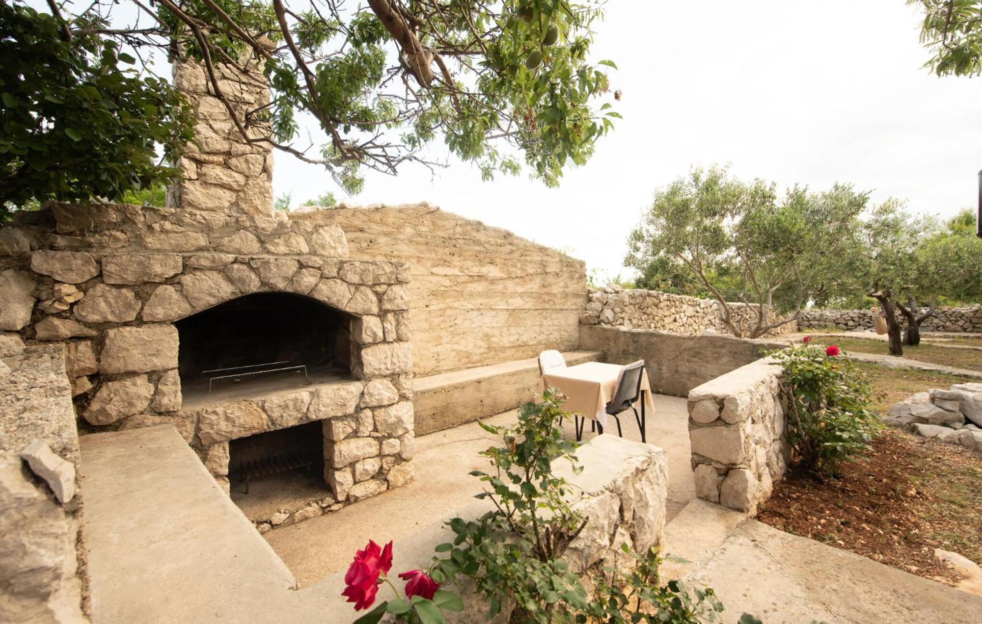 Beautiful Home In Novalja With Wifi Экстерьер фото